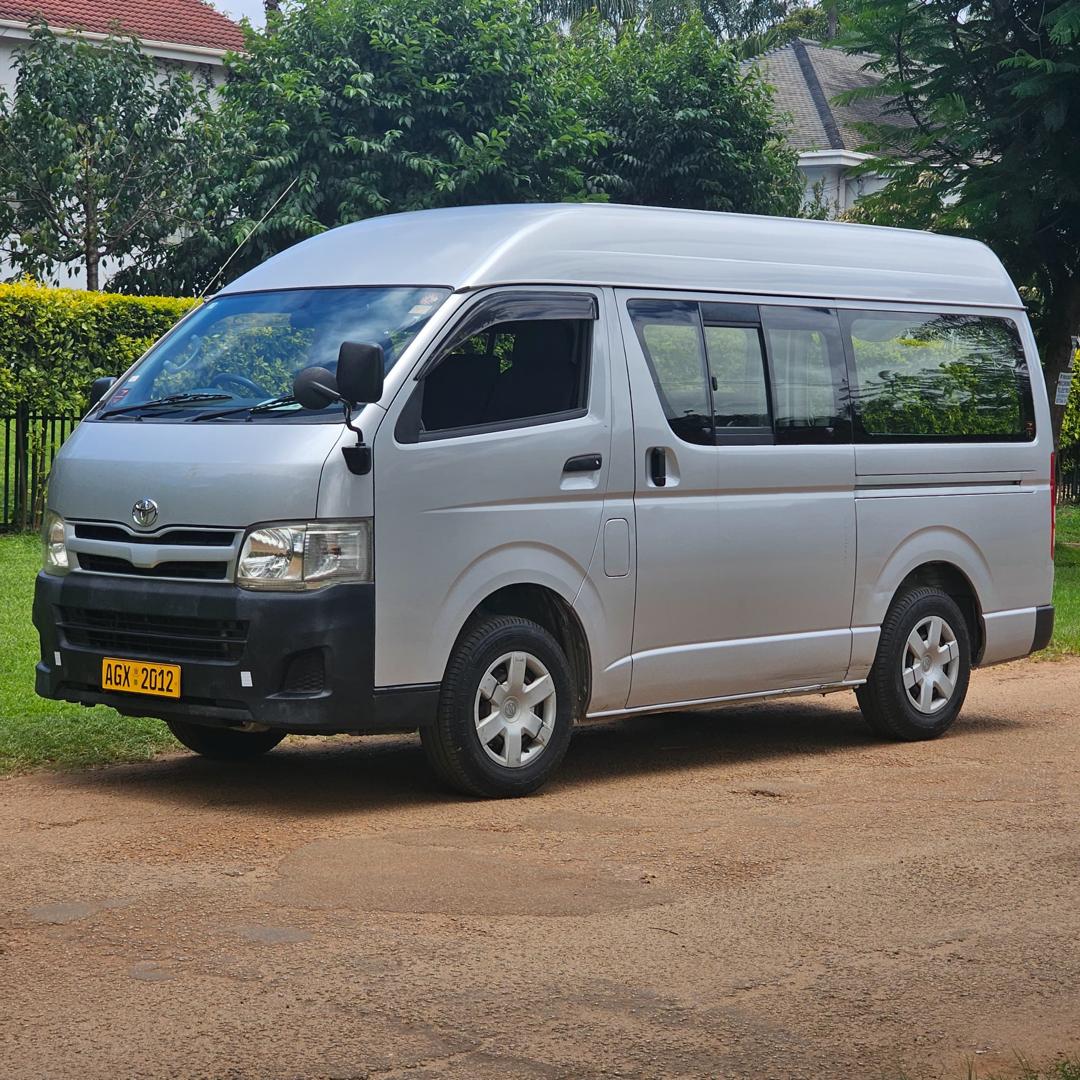 Toyota Hiace Bus